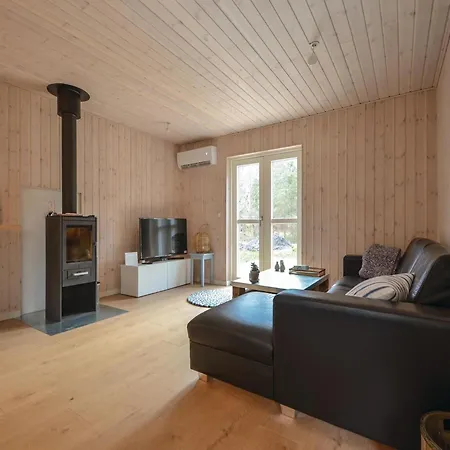Two-bedroom Holiday In Holiday home